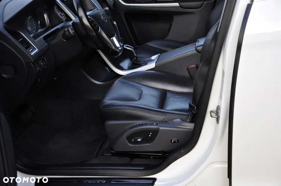Volvo XC 60 T5 Powershift Summum - 22