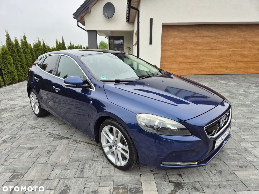 Volvo V40 D4 Ocean Race - 1