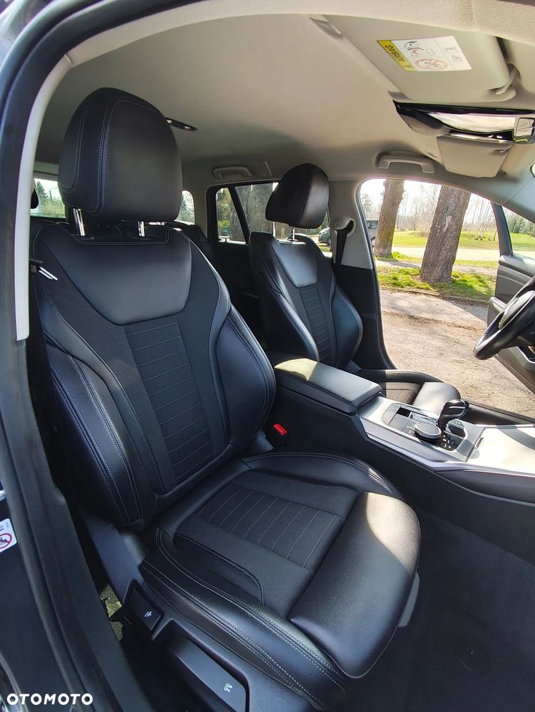 BMW Seria 3 320d Sport Line Shadow sport - 6