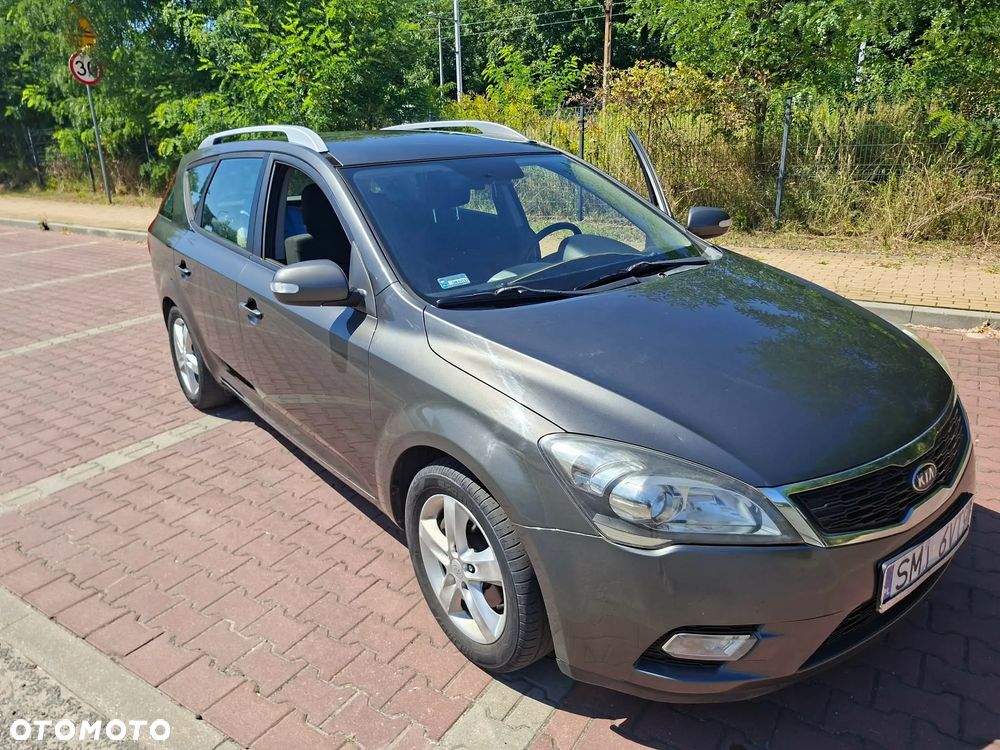 Kia Ceed 1.6 Crdi Comfort - 1