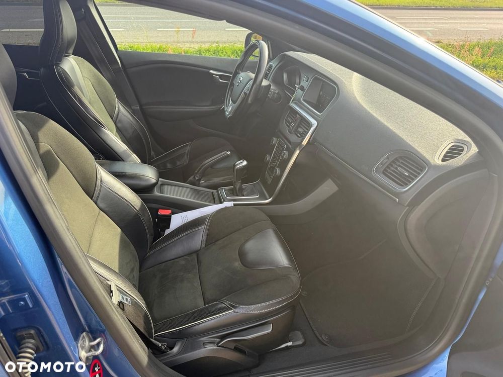 Volvo V40 D2 Drive-E R-Design Momentum - 12