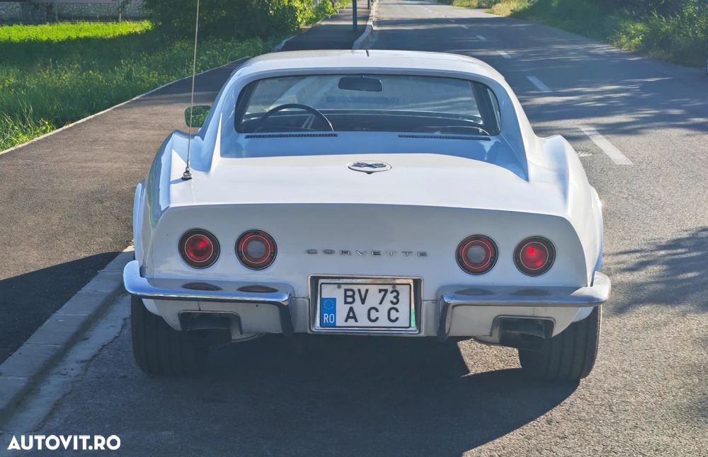 Chevrolet Corvette - 8
