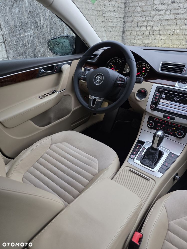 Volkswagen Passat - 8