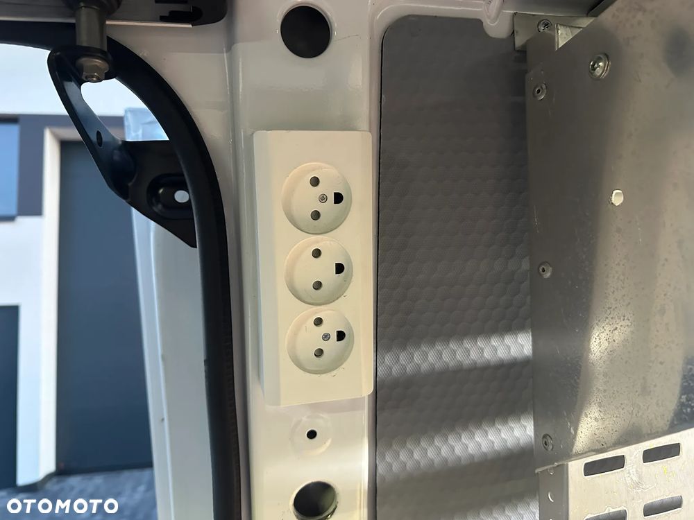 Renault Master 2.3 DCI 145 Zabudowa Warsztatowa SORTIMO serwis mobilny FV23% - 40