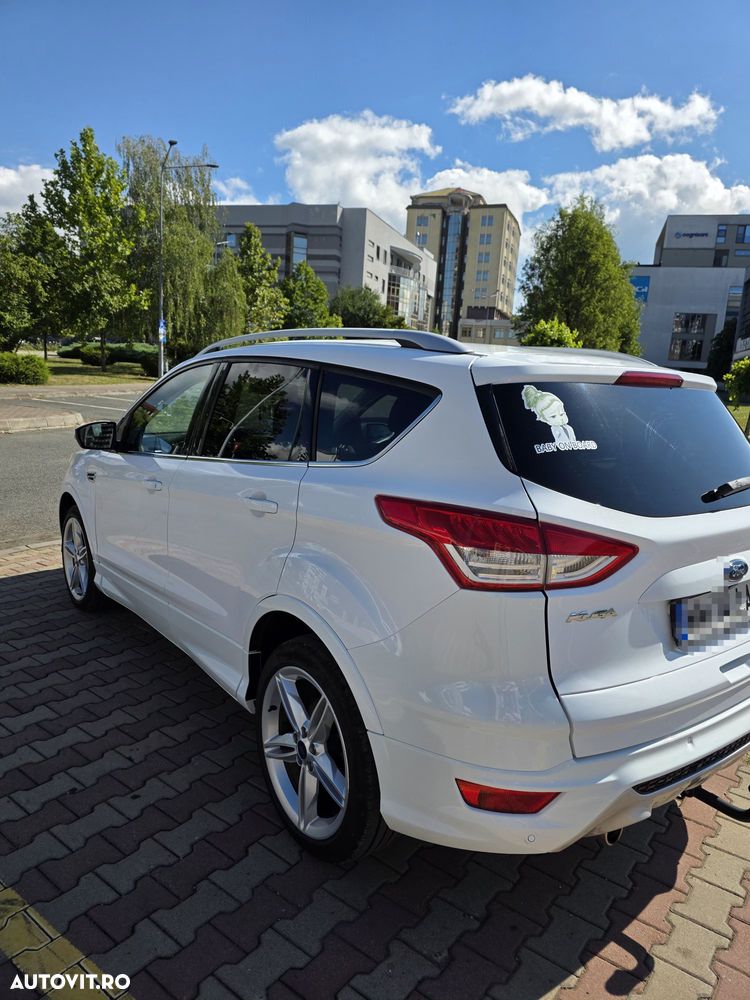Ford Kuga 2.0 TDCi 2x4 Titanium - 6