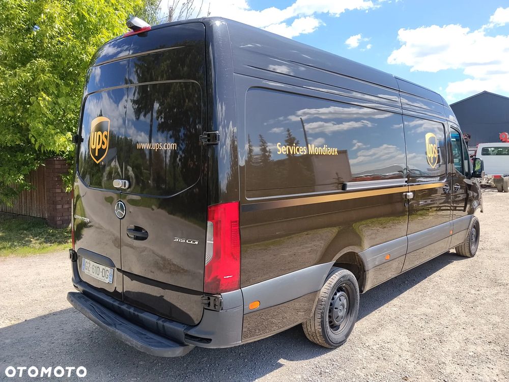 Mercedes-Benz Sprinter - 6