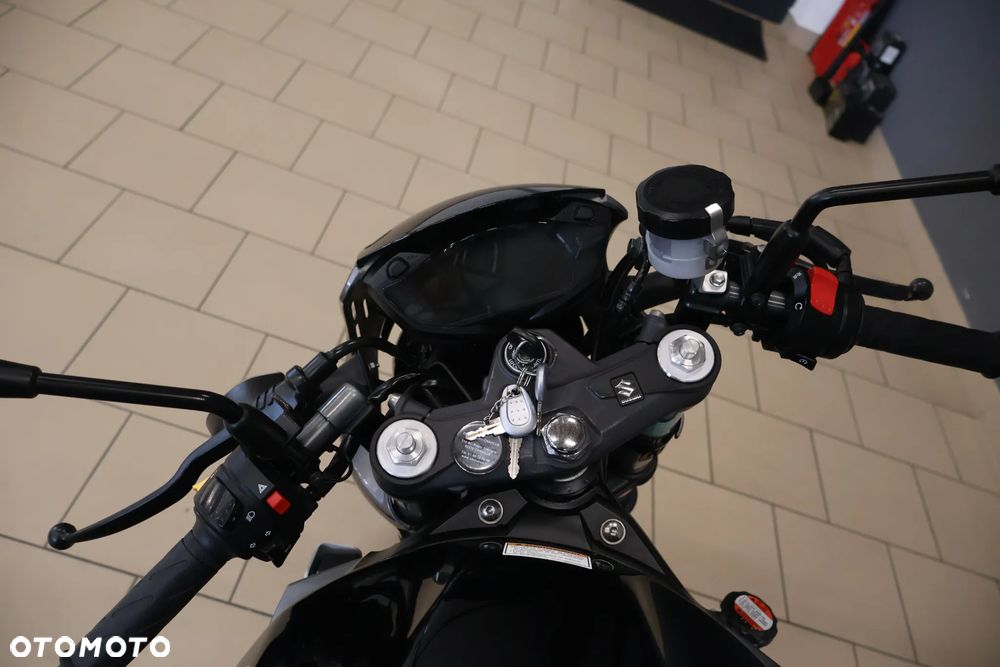 Suzuki SV - 19