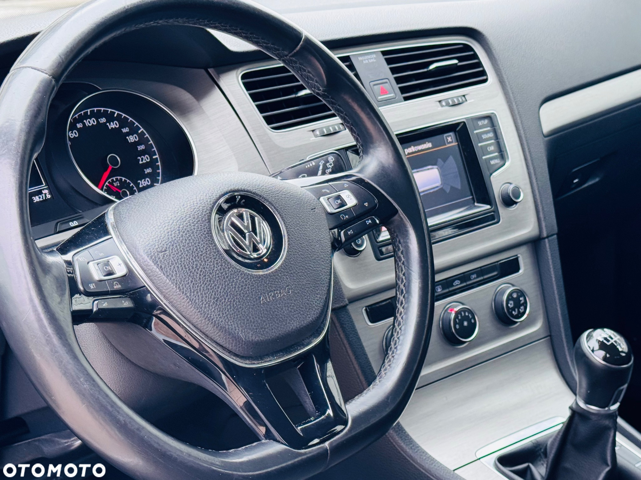 Volkswagen Golf VI 1.6 TDI Trendline - 28