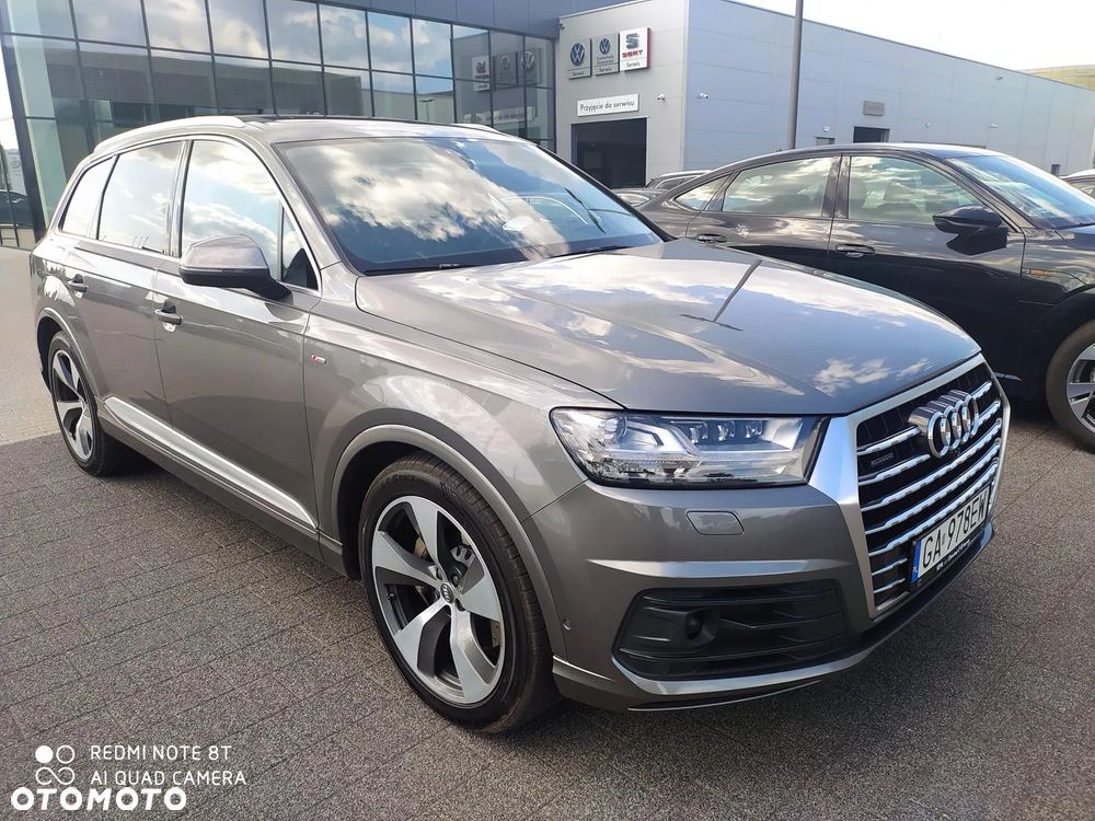 Audi Q7 - 1