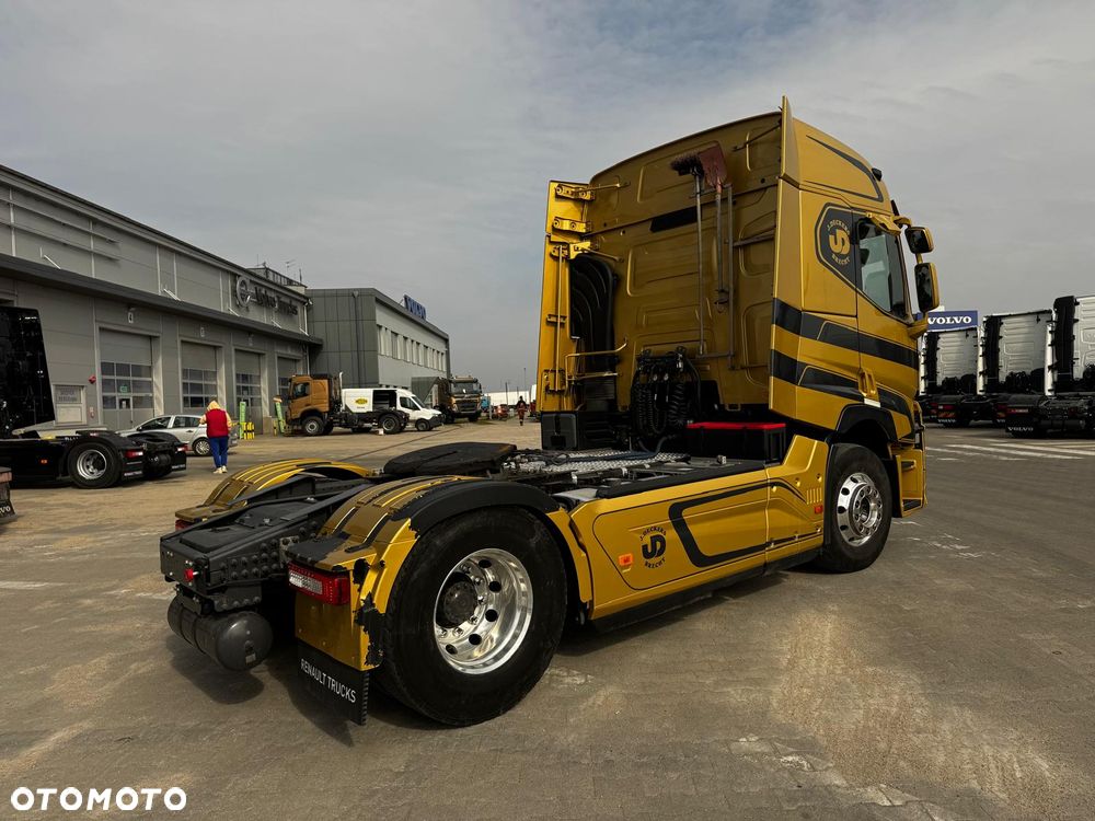 Renault T520 ADR Sleeper Cab - 4