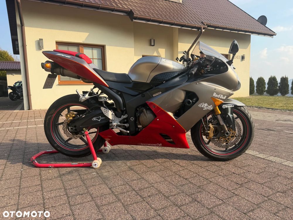 Kawasaki ZX - 3