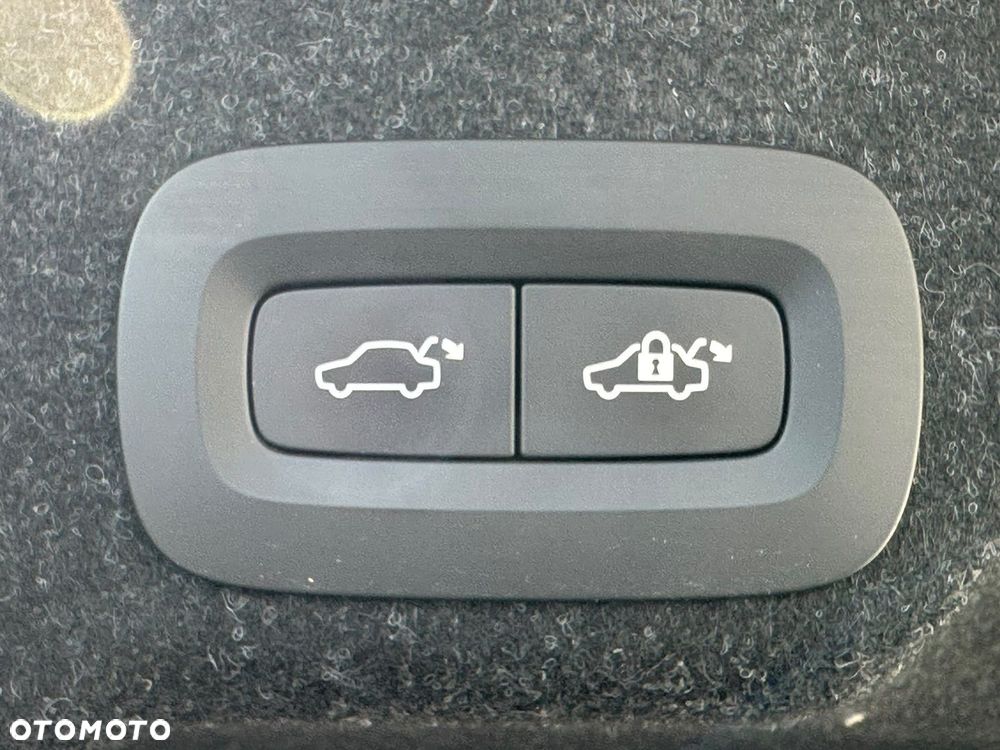 Volvo S90 - 21