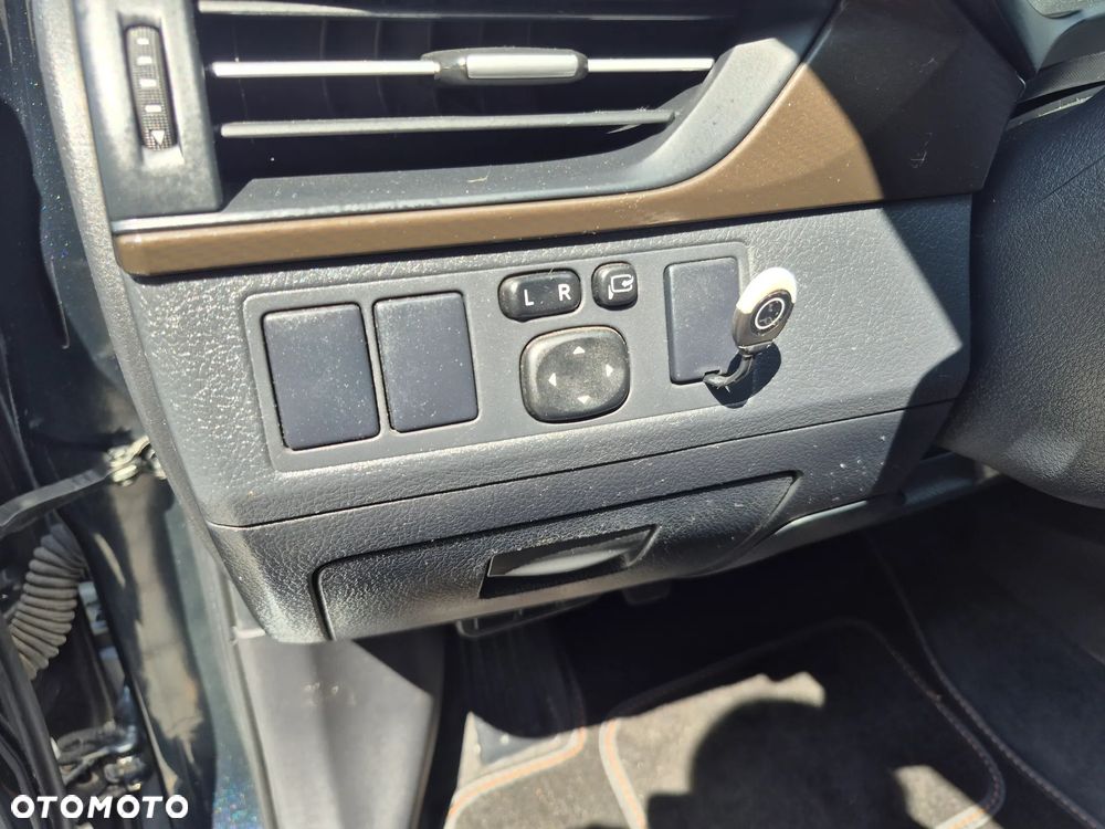 Toyota Avensis 1.8 Business Edition - 19
