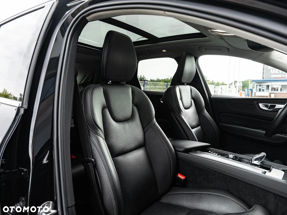 Volvo XC 60 B4 D Plus Bright - 23