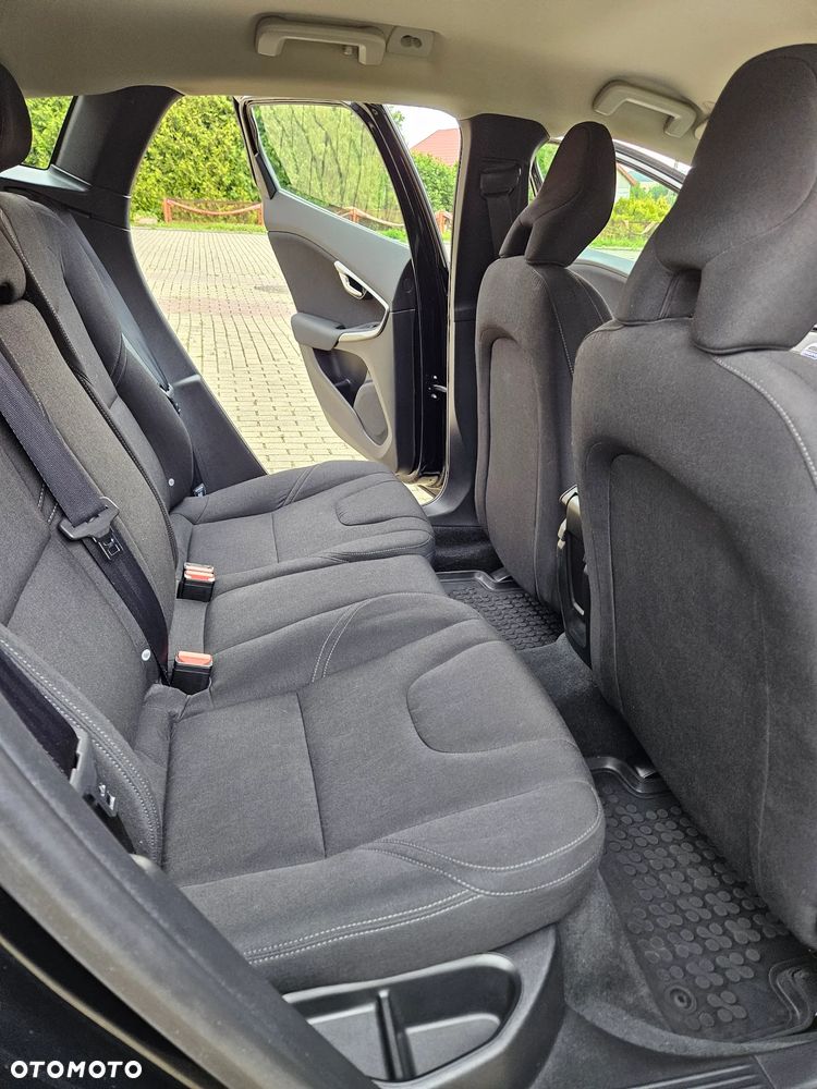 Volvo V40 T4 Kinetic - 36
