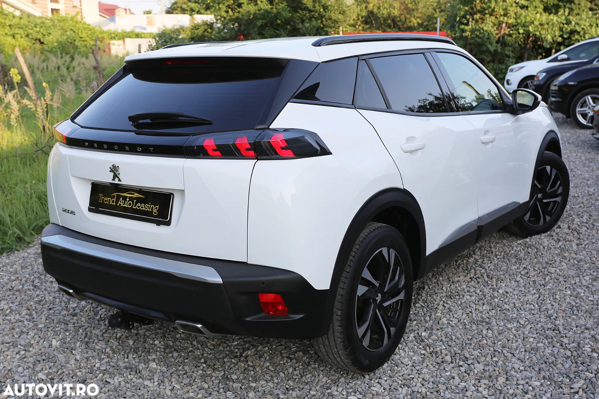 Peugeot 2008 1.2 PureTech EAT8 STT GT - 2