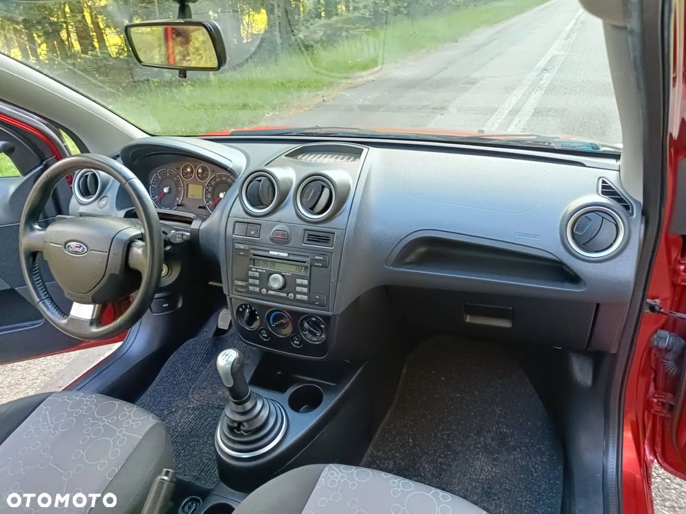 Ford Fiesta 1.4 TDCI - 13