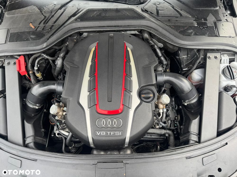 Audi S8 - 7