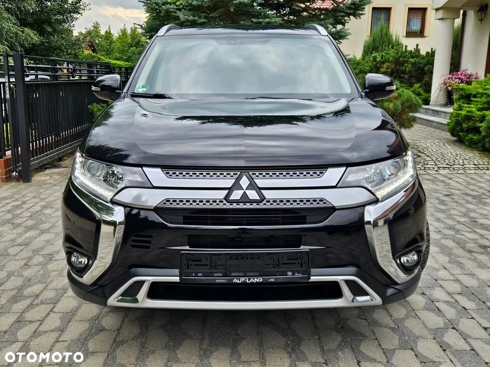 Mitsubishi Outlander - 3
