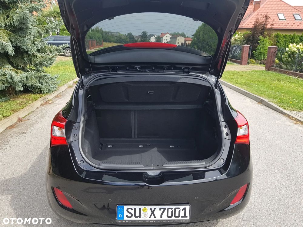 Hyundai i30 blue 1.4 Style - 15