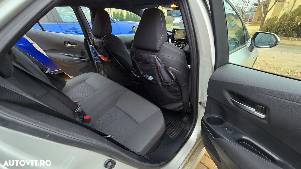 Toyota Corolla 1.8 HSD Dynamic - 10