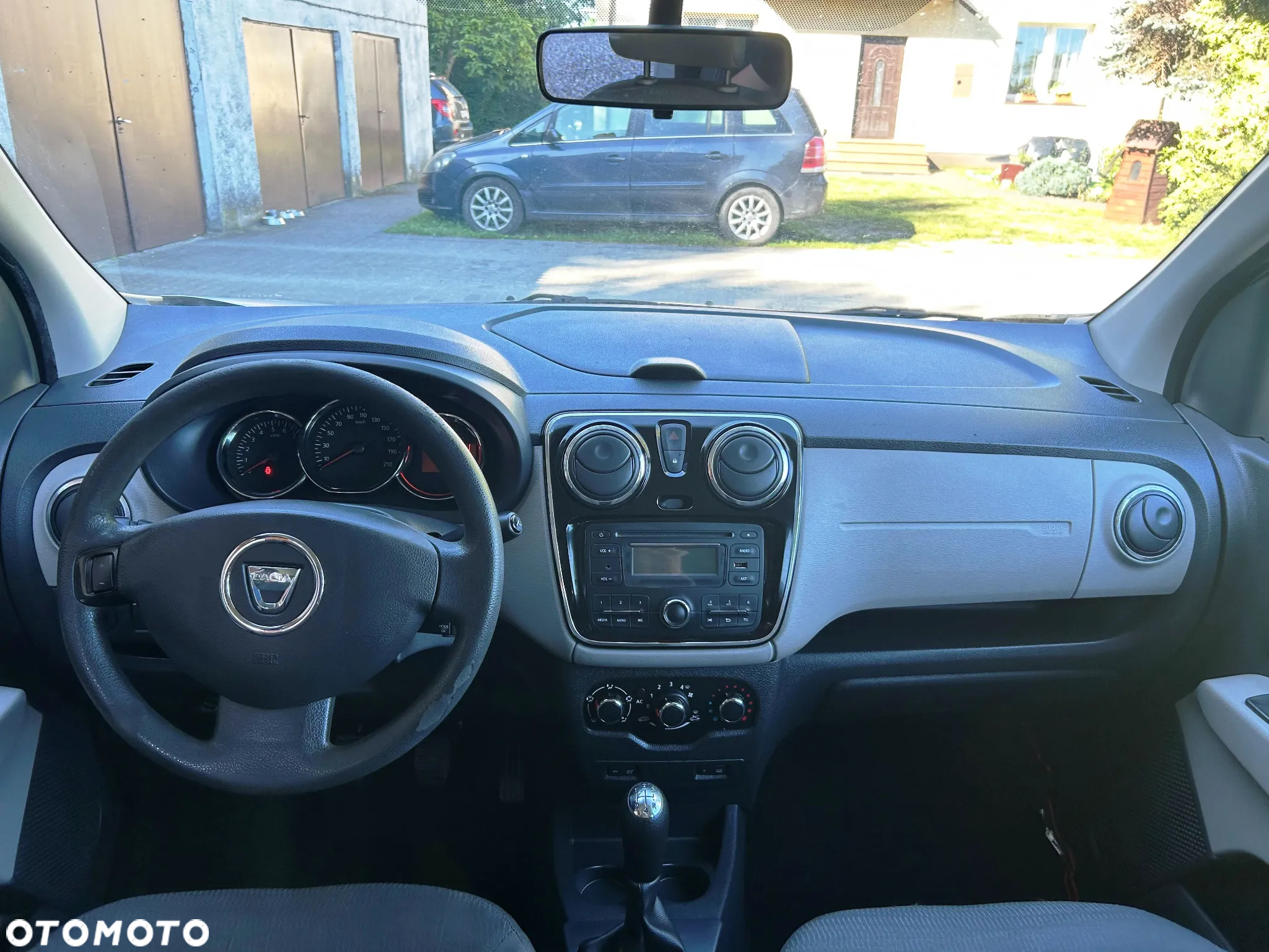 Dacia Lodgy dCi 90 Essential - 6