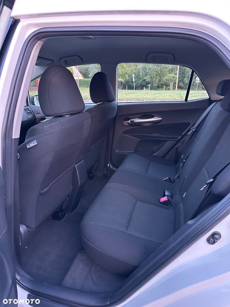 Toyota Auris Hybrid 135 Prestige - 32