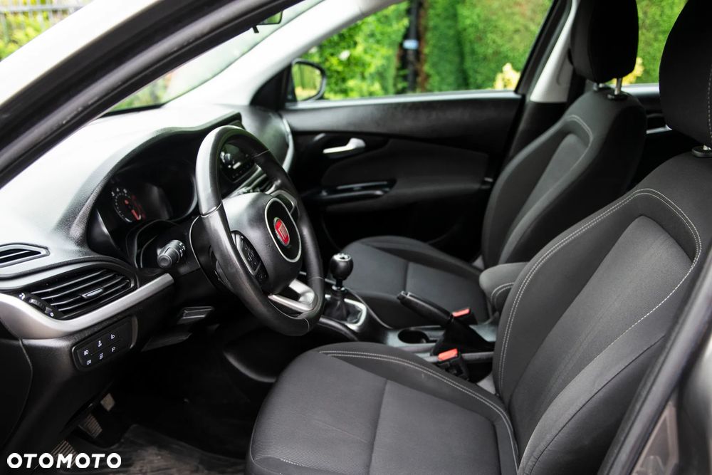 Fiat Tipo 1.4 T-Jet 16v Easy - 18
