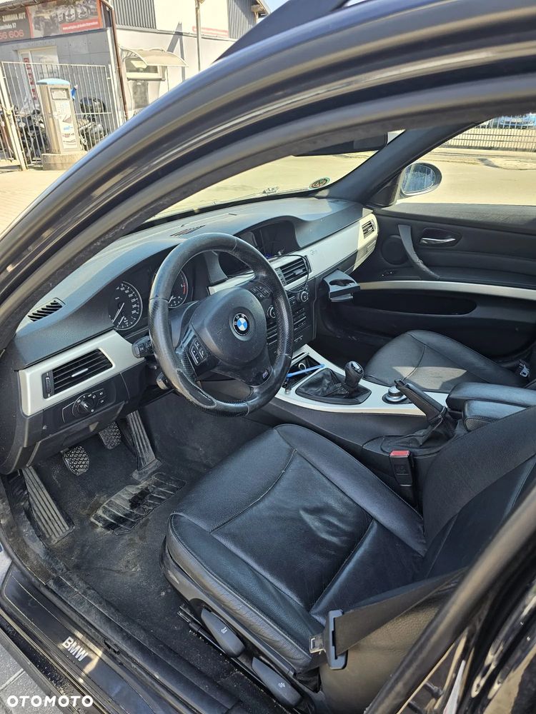 BMW Seria 3 318d - 14