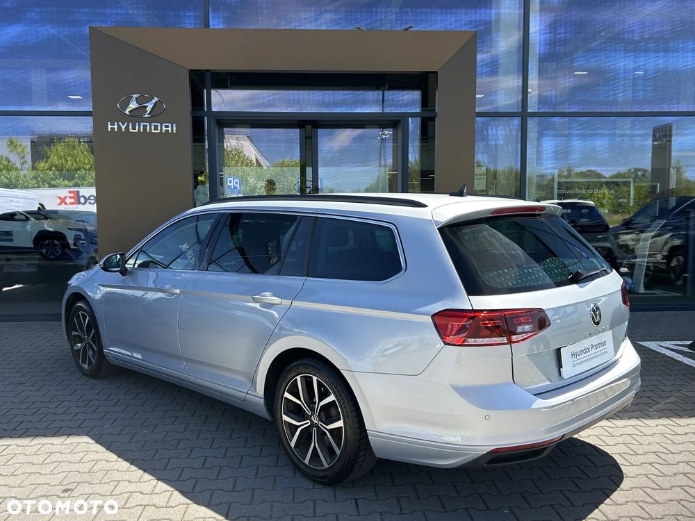 Volkswagen Passat - 8