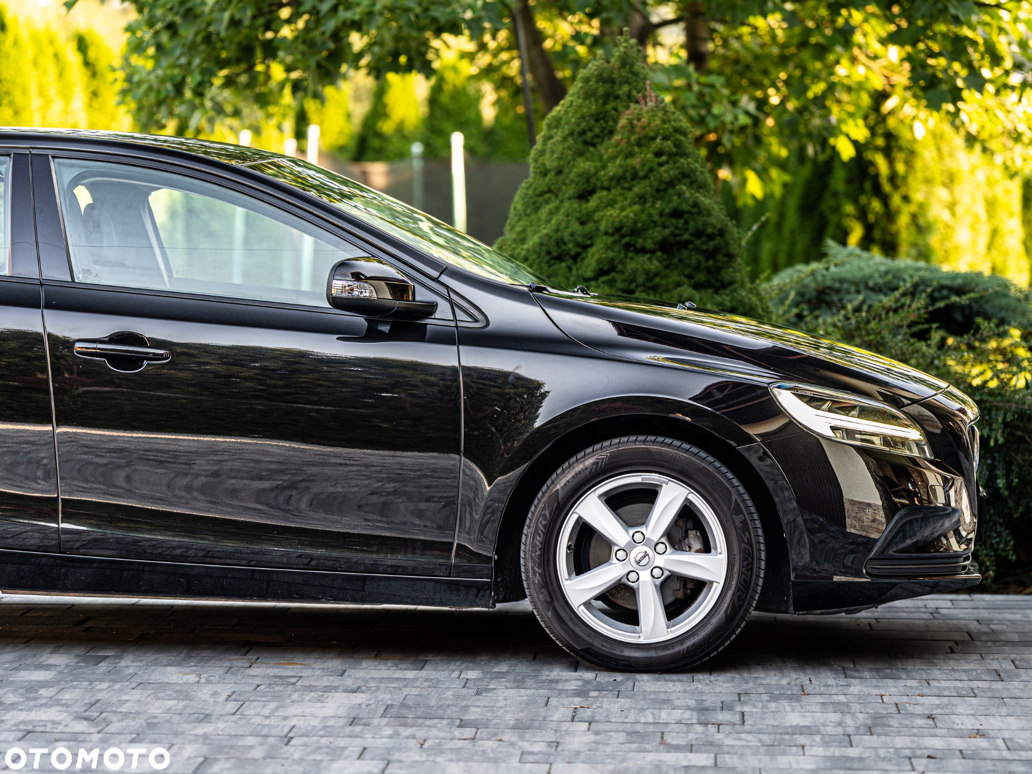 Volvo V40 D2 Drive-E Momentum - 9