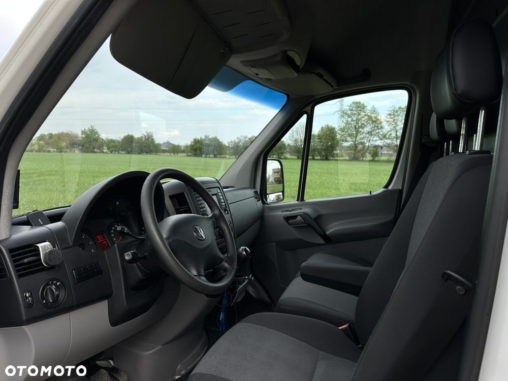 Volkswagen CRAFTER - 11
