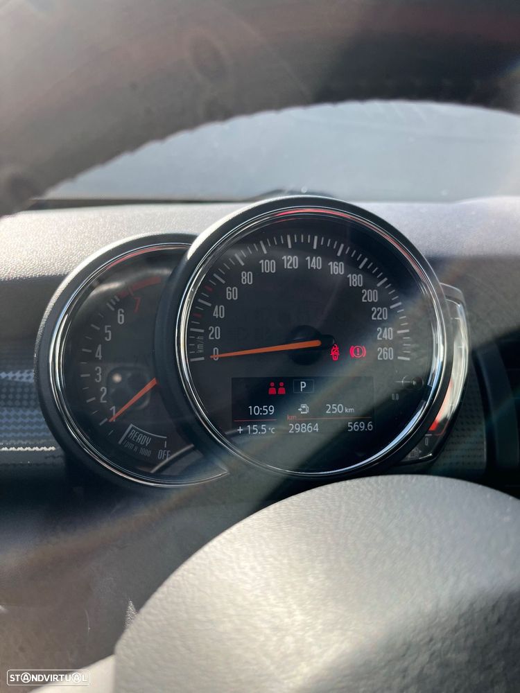 MINI Cabrio Cooper Auto. Sidewalk - 8