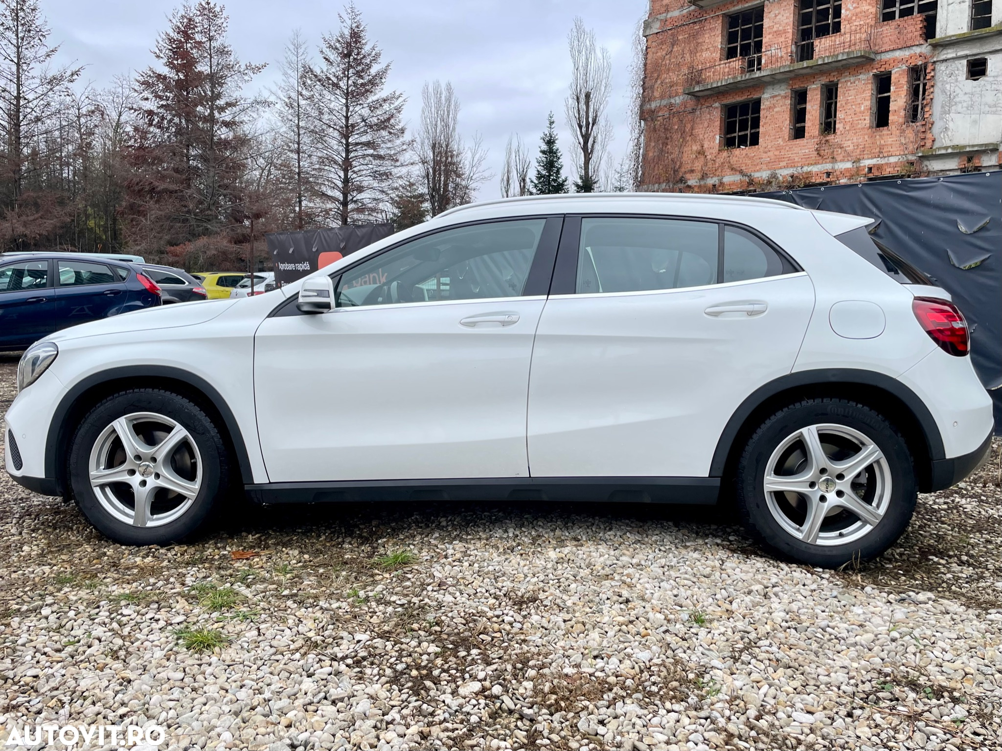 Mercedes-Benz GLA 200 d 4MATIC Aut. - 4