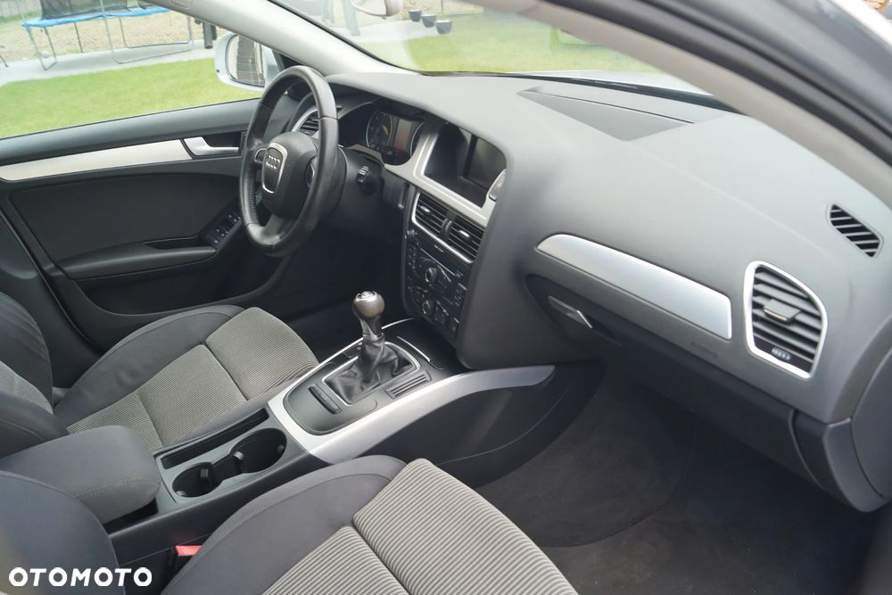 Audi A4 Avant 2.0 TDI DPF Ambition - 28