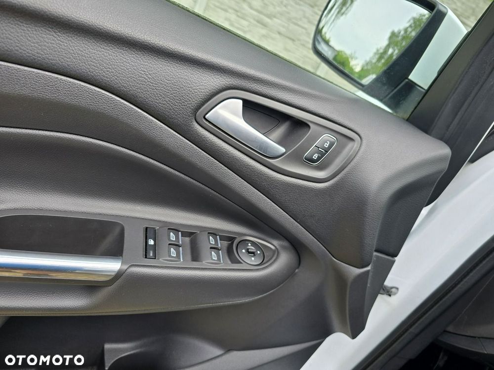 Ford Kuga - 21
