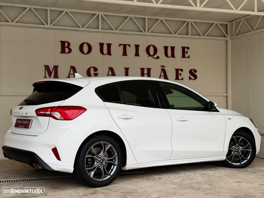 Ford Focus 1.0 EcoBoost MHEV ST-Line - 12