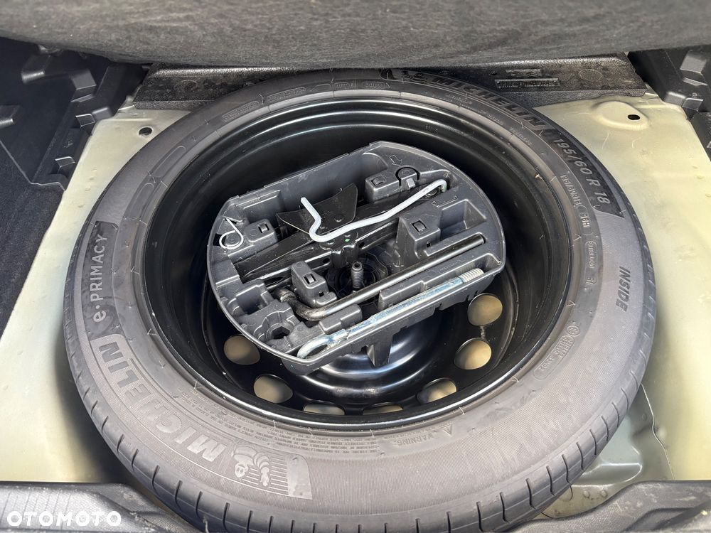 Citroën C4 BlueHDi 130 Stop&Start EAT8 FEEL PACK - 17