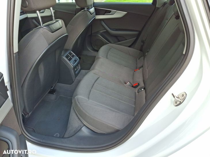 Audi A4 35 TDI S tronic - 13