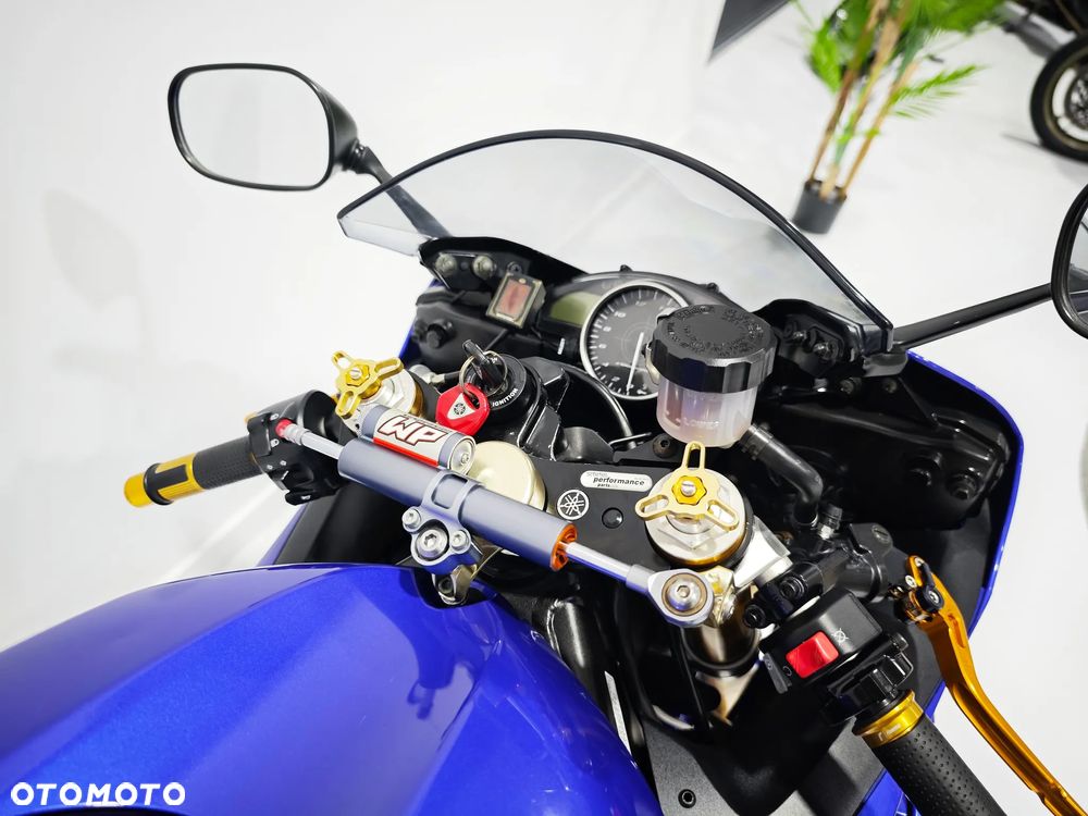 Yamaha R6 - 15