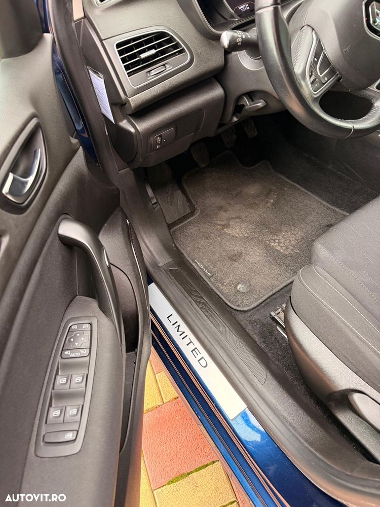 Renault Megane Grandtour TCe 140 GPF LIMITED - 11