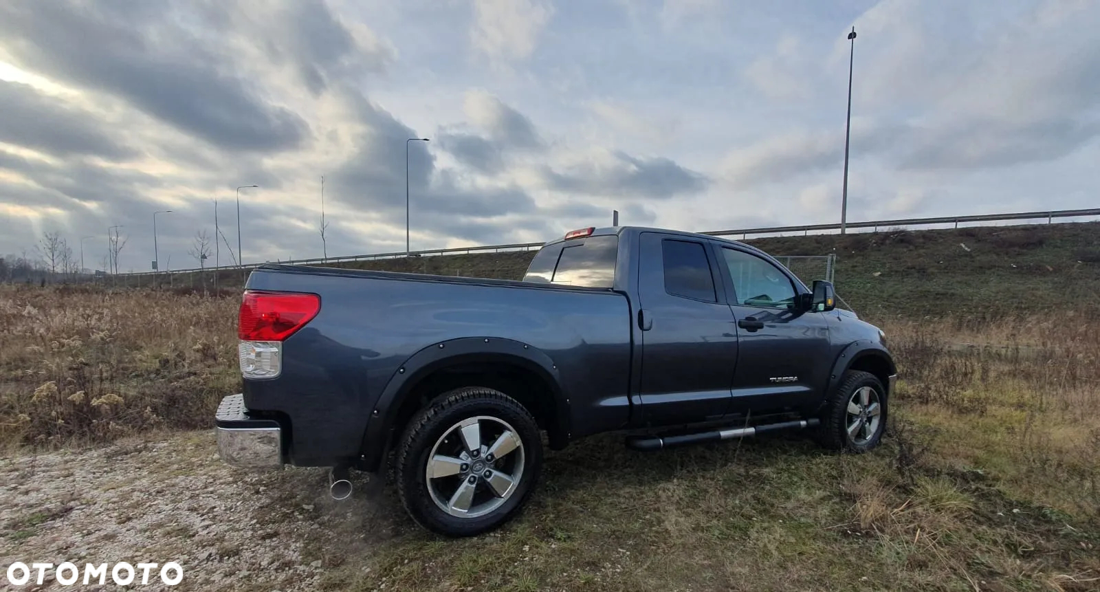 Toyota Tundra 5.7 4x4 Double Cab SR5 - 9