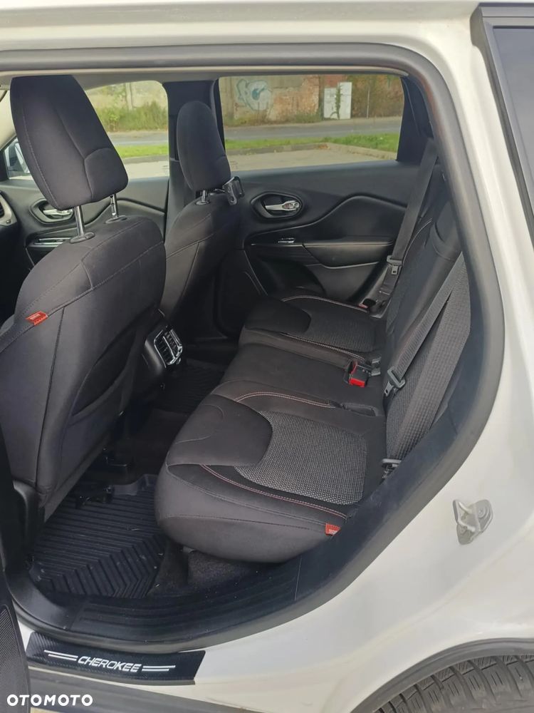 Jeep Cherokee 3.2 V6 Active Drive I Limited - 11