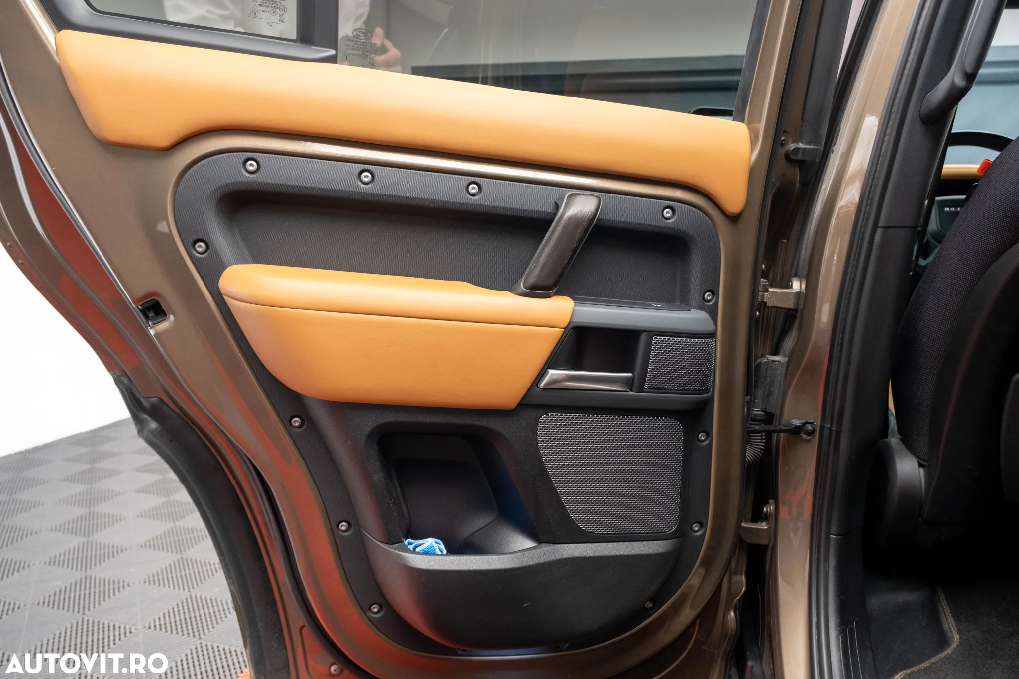 Land Rover Defender 110 3.0P 400 MHEV - 19