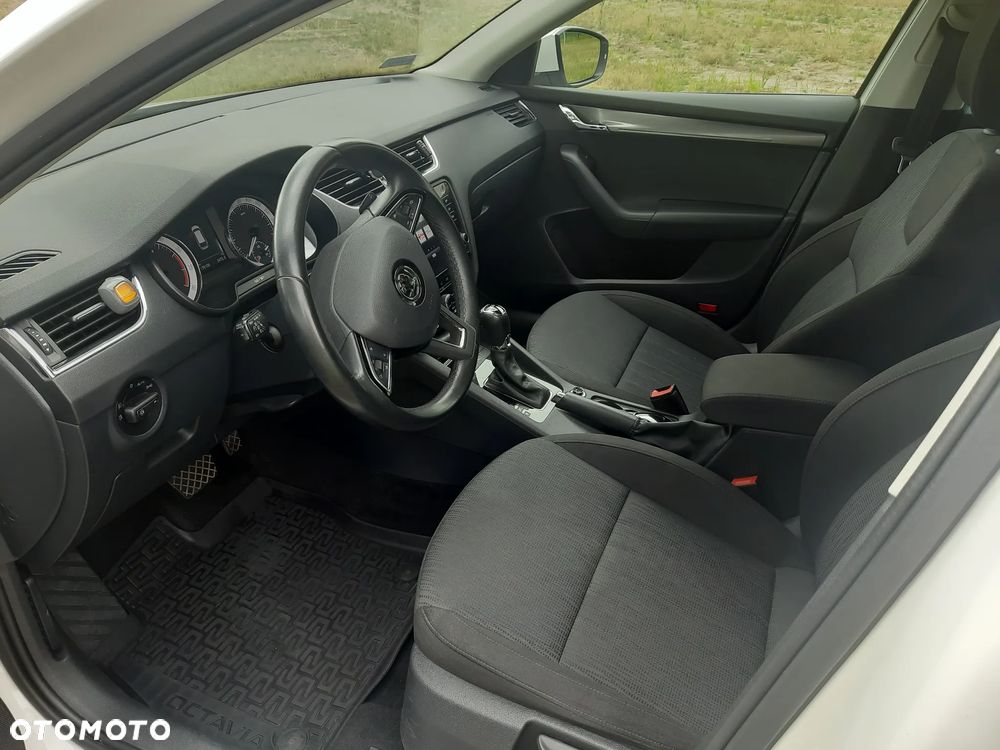 Skoda Octavia 1.5 TSI ACT Style DSG - 19
