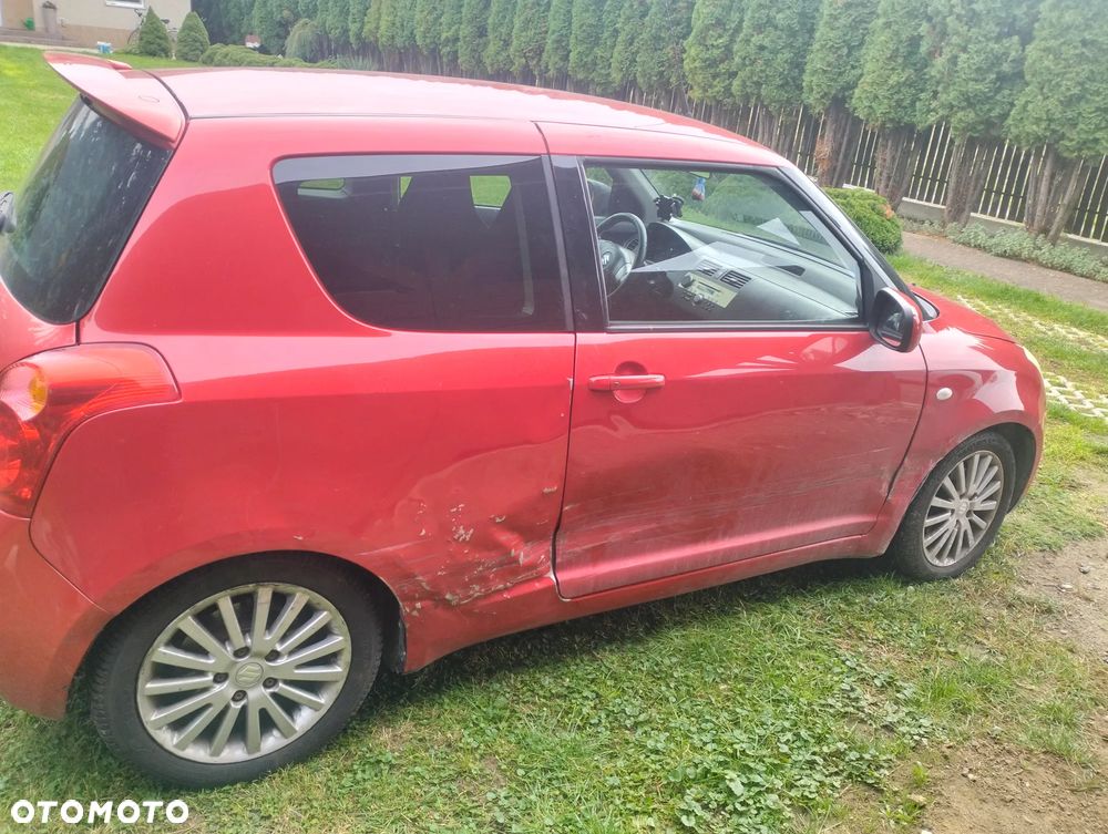 Suzuki Swift 2009 photo 5