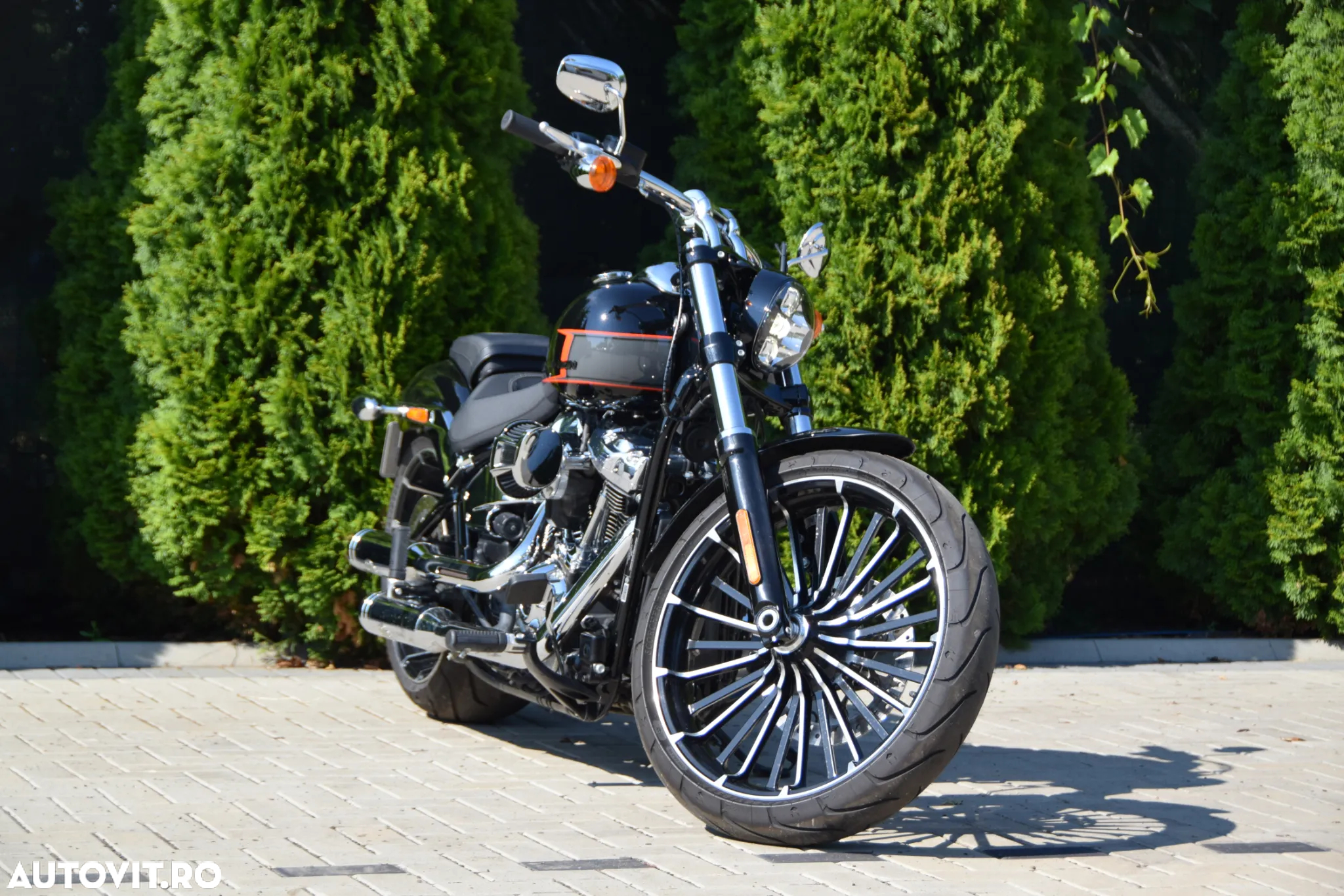 Harley-Davidson Softail Breakout 117 - 2