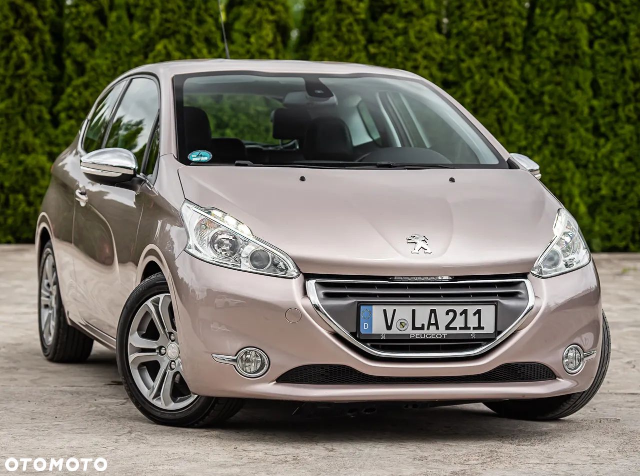 Peugeot 208 - 1