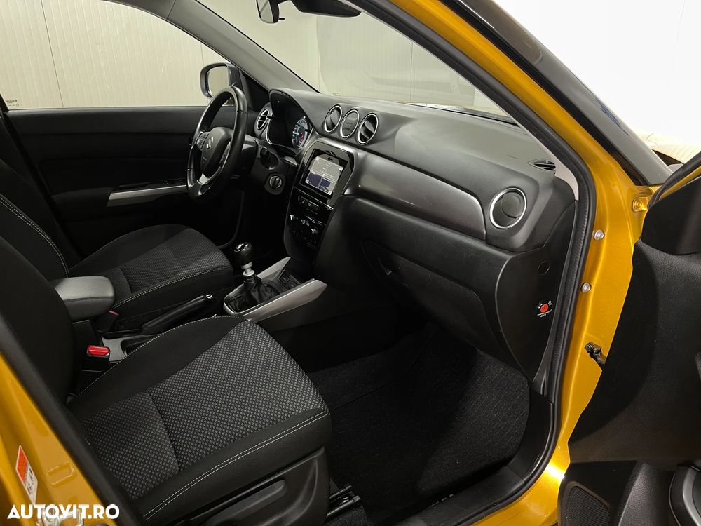 Suzuki Vitara 1.4 Boosterjet MHEV Passion - 10