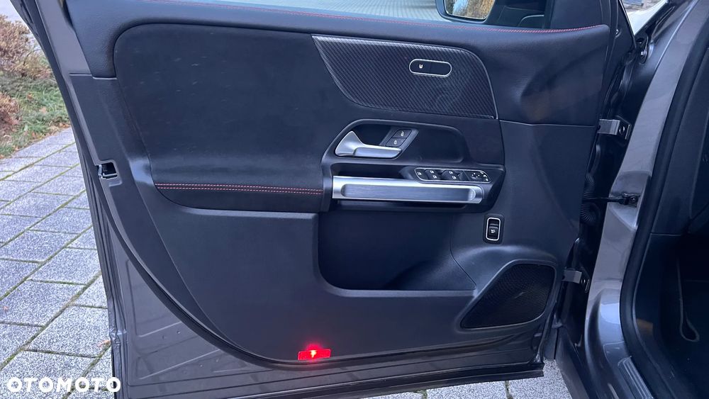 Mercedes-Benz GLB 220 d 4-Matic AMG Line 8G-DCT - 10